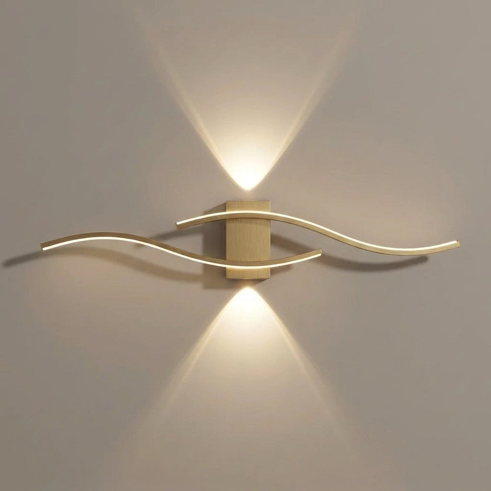 Applique murale salon LED, design moderne et simple - applique vague doree allumee vue de face #or
