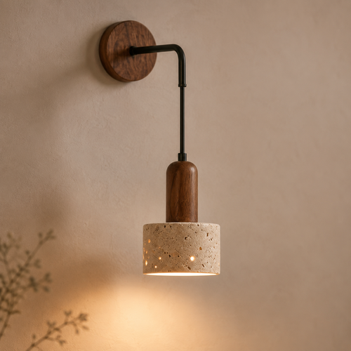 Applique rétro travertin beige et noyer allumée, faisceau vers le bas #travertin-beige