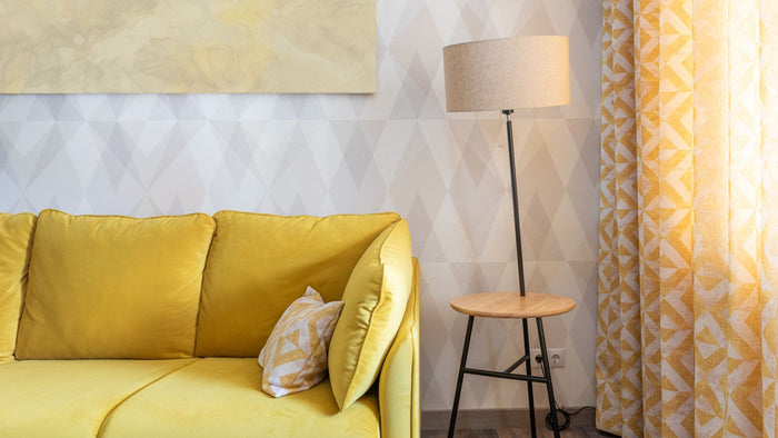 Stehleuchte im Wohnzimmer: richtig wählen und platzieren, Bogen, Leseleuchte, Deckenfluter