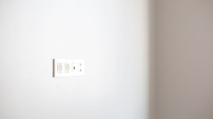 Sécurité électrique : les 8 réflexes avant de toucher un fil