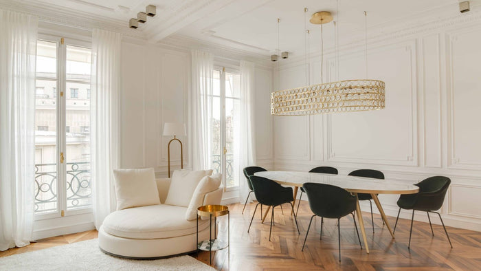 Style haussmannien : éclairer moulures, parquet et hauts plafonds