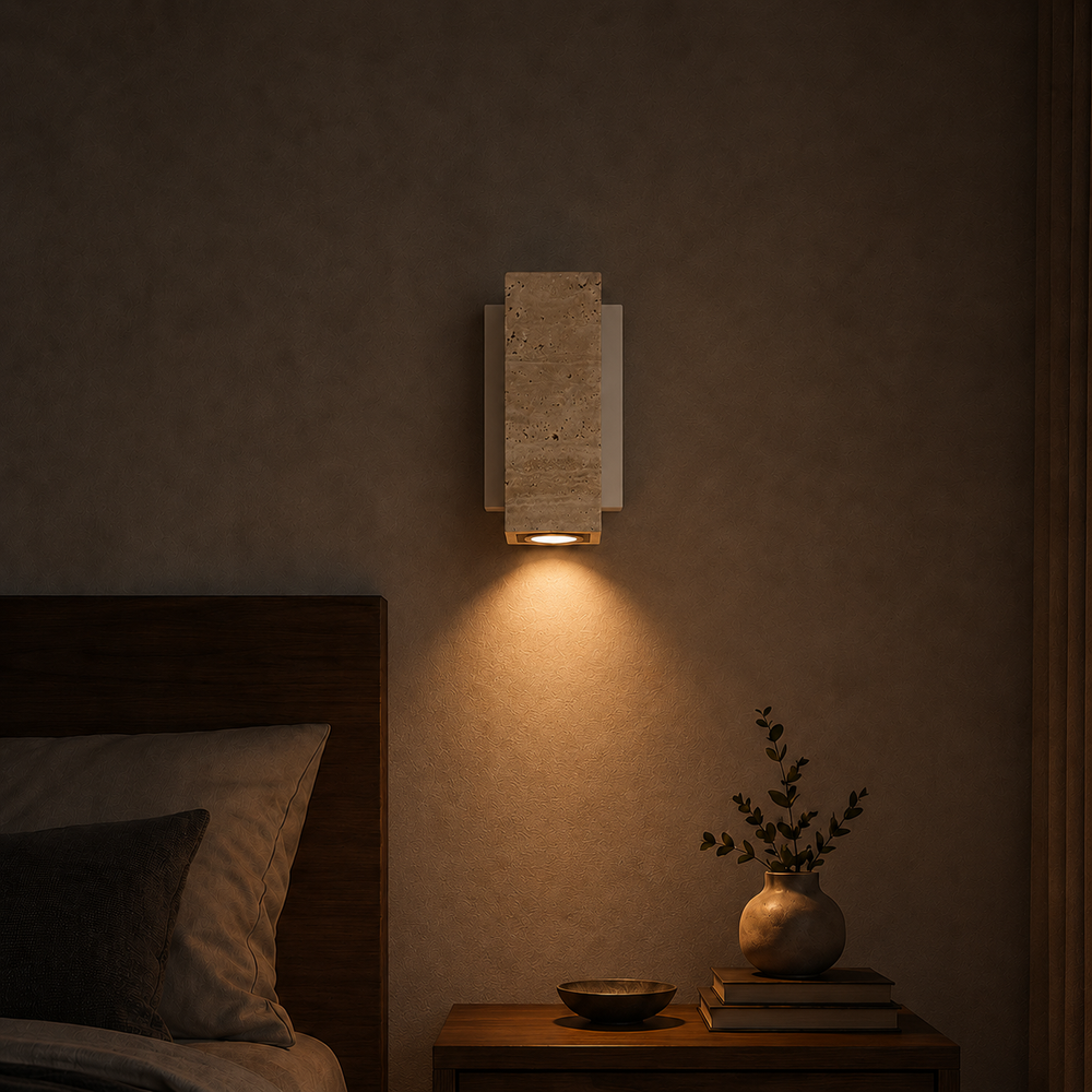 Applique carrée socle blanc la nuit, seule source de lumière #carre-socle-blanc