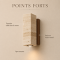 Points forts : travertin taillé dans la masse, socle en noyer massif, spot encastré #carre-socle-noyer