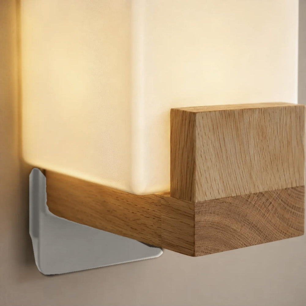 Applique murale salon en bois carrée, LED 3 températures G9 - cubo 11 gros plan bois et equerre