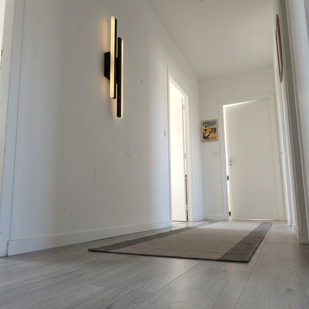 Applique murale salon LED design en métal, 50 cm - db couloir vu d en bas #noir #gauche