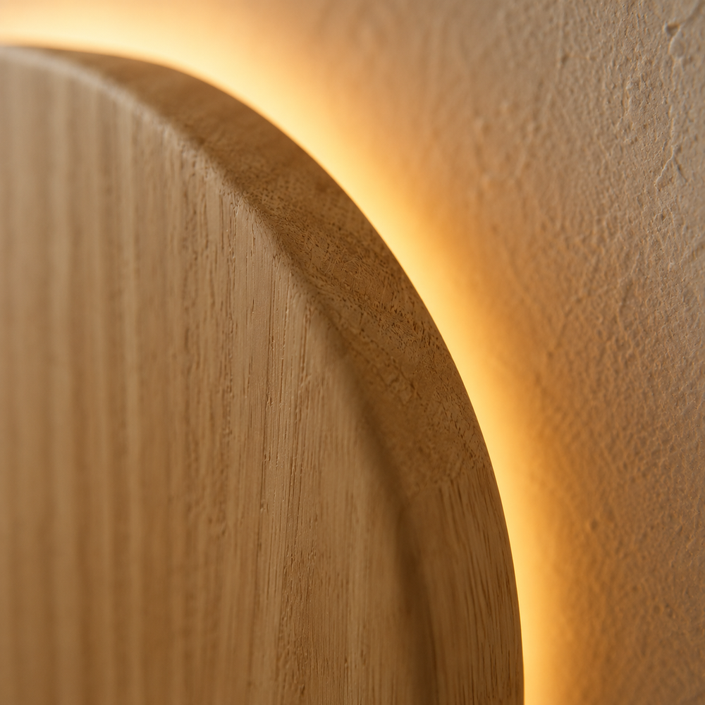 Gros plan sur le chant du disque en bois et la lumière qui s'échappe à l'arrière #rond