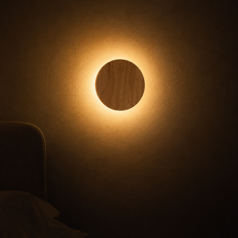 Applique circulaire seule source de lumière la nuit, halo doux sur le mur #rond