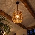 Suspension salon rotin tressé, vintage, douille E27 - suspension rotin ombres du tressage au plafond